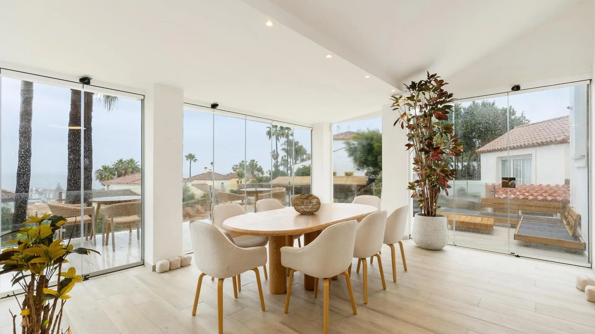 Home4U Mediterranean Sea Views Villa Alkaff Manilva