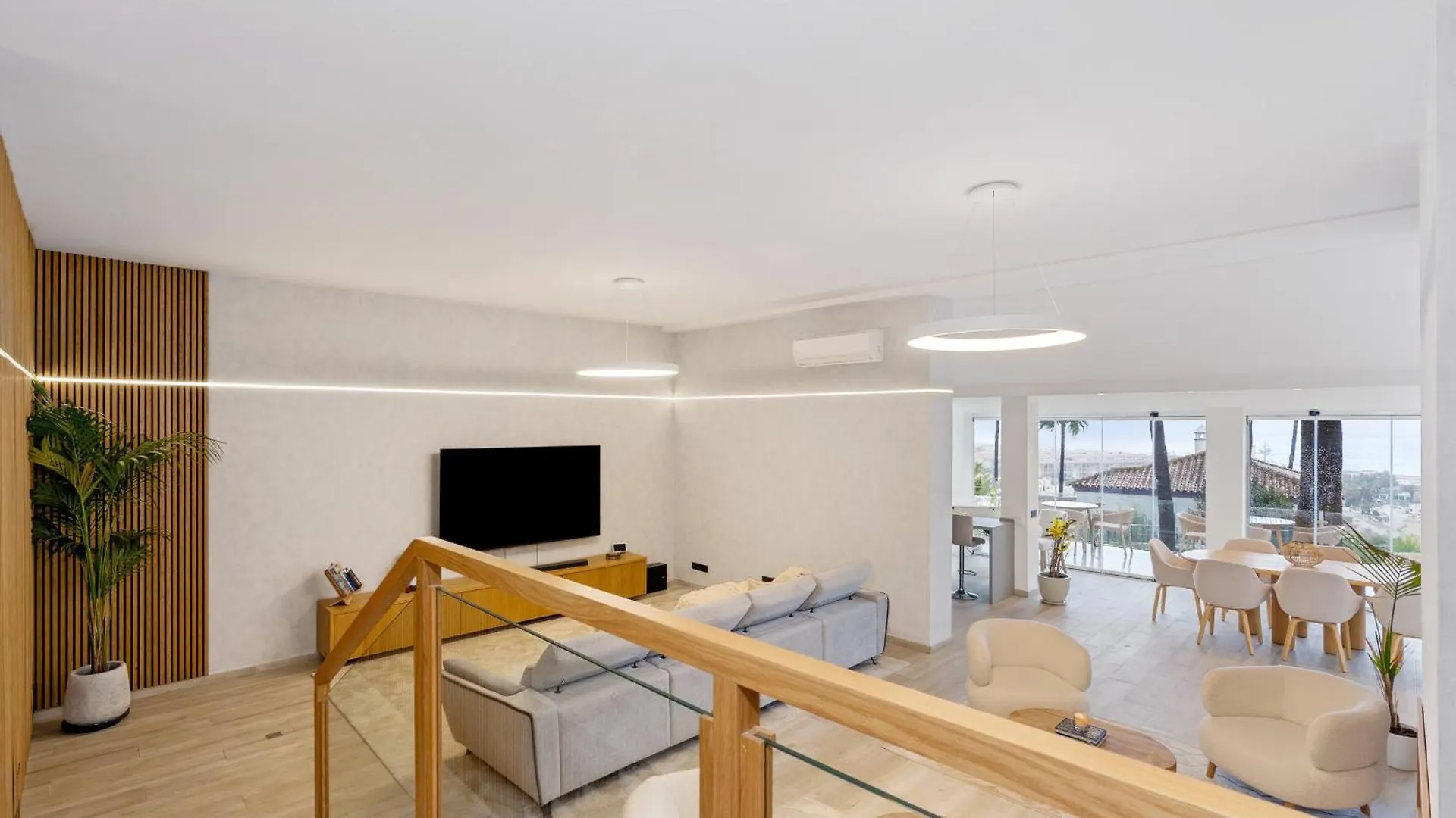 Home4U Mediterranean Sea Views Villa Alkaff Manilva Spain