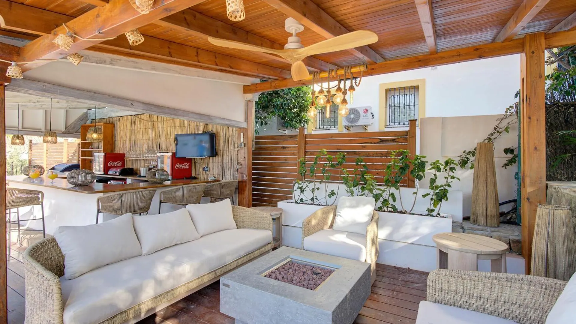 Home4U Mediterranean Sea Views Villa Alkaff Manilva Spain