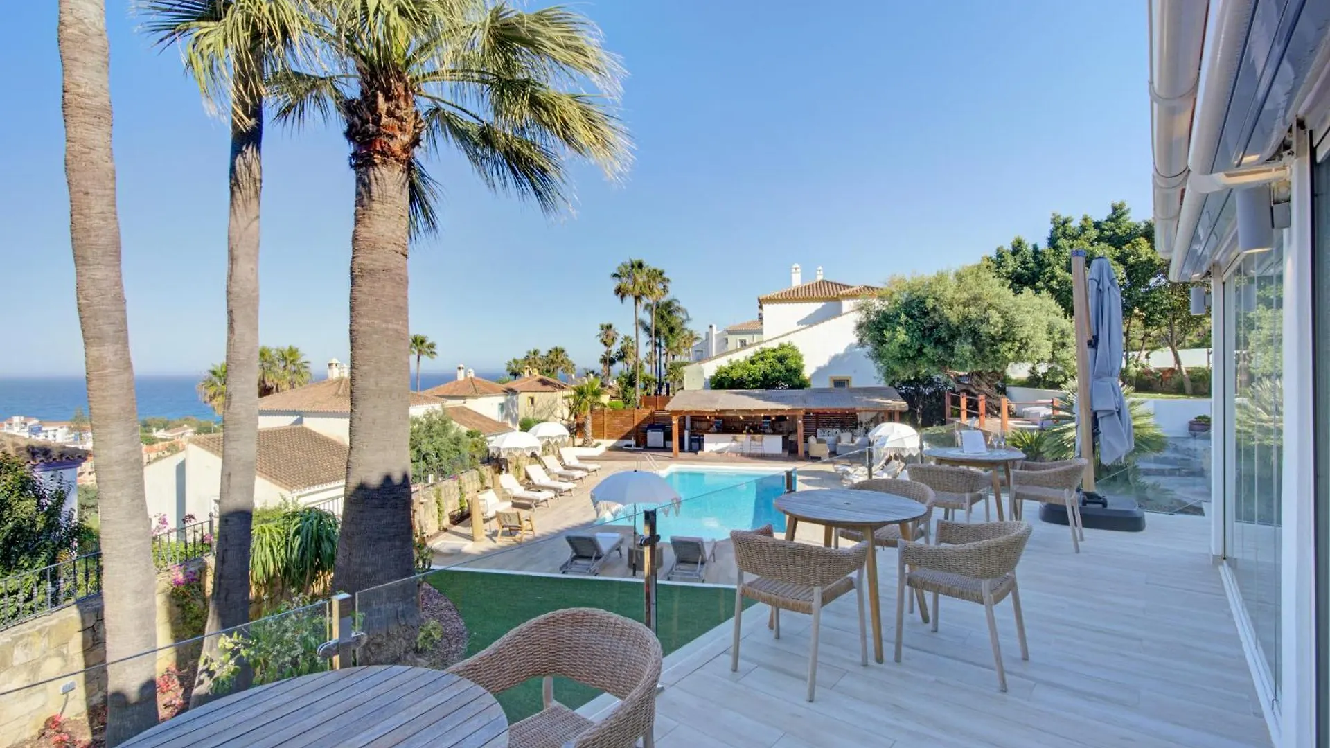 Home4U Mediterranean Sea Views Villa Alkaff Manilva