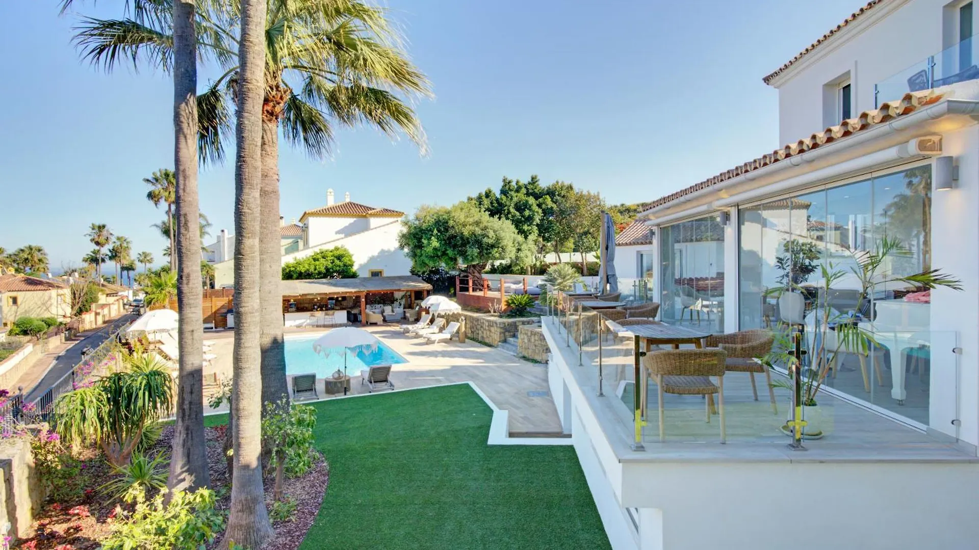 Home4U Mediterranean Sea Views Villa Alkaff Manilva