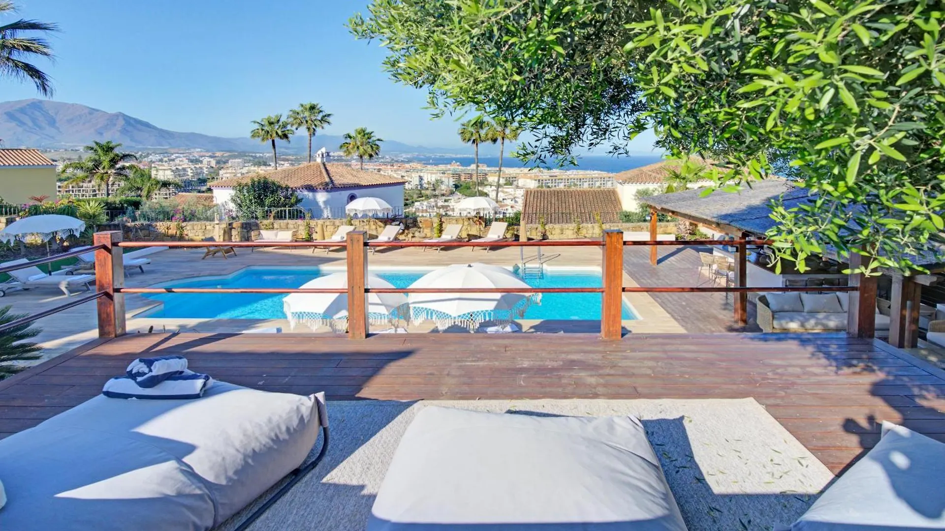 Home4U Mediterranean Sea Views Villa Alkaff Manilva 0*,  Spain
